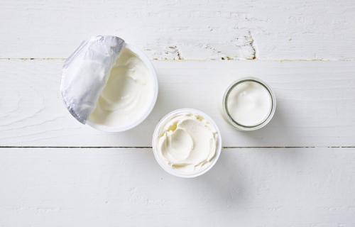Yoghurt, plattekaas en zure room